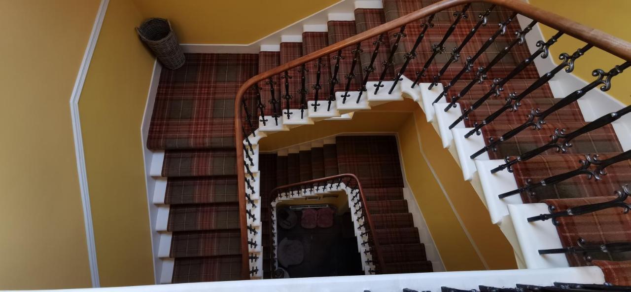 Buccleuch And Queensberry Arms Hotel Thornhill  Εξωτερικό φωτογραφία
